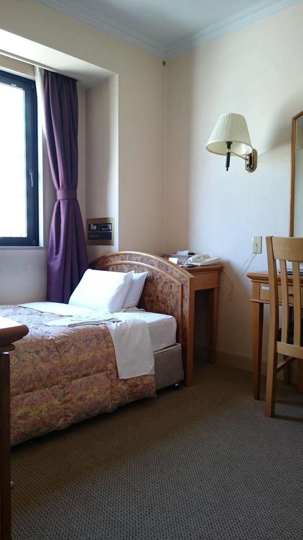 Fukuyama Rose Garden Hotel Экстерьер фото