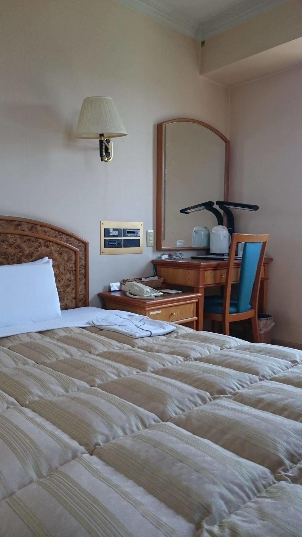 Fukuyama Rose Garden Hotel Экстерьер фото