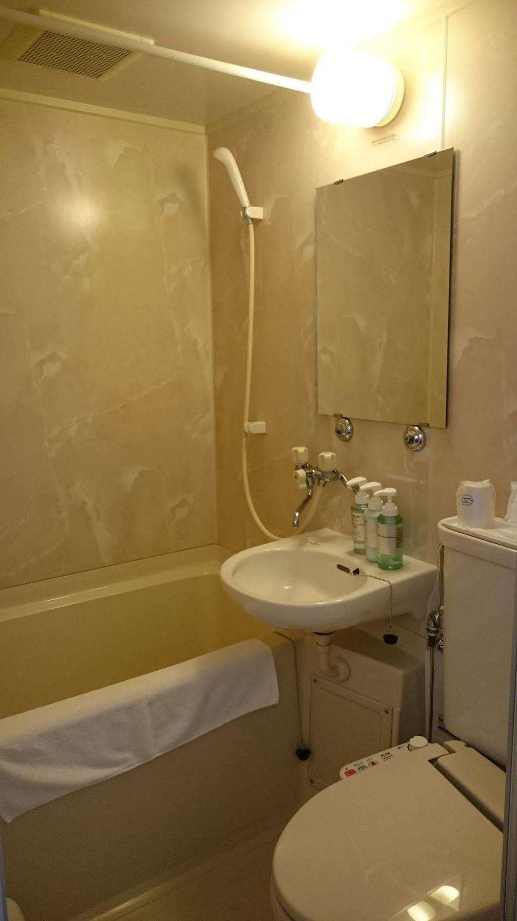 Fukuyama Rose Garden Hotel Экстерьер фото
