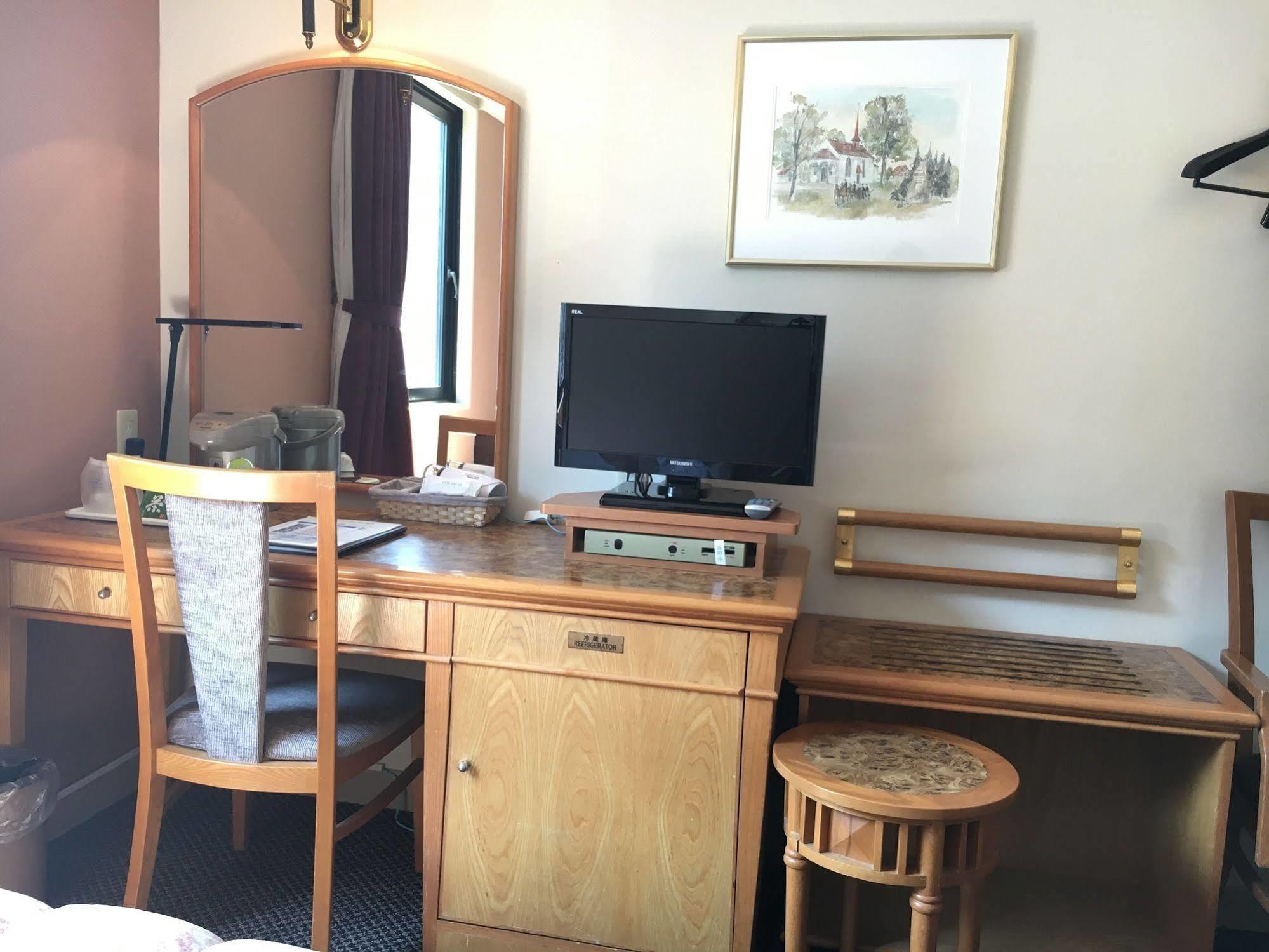 Fukuyama Rose Garden Hotel Экстерьер фото