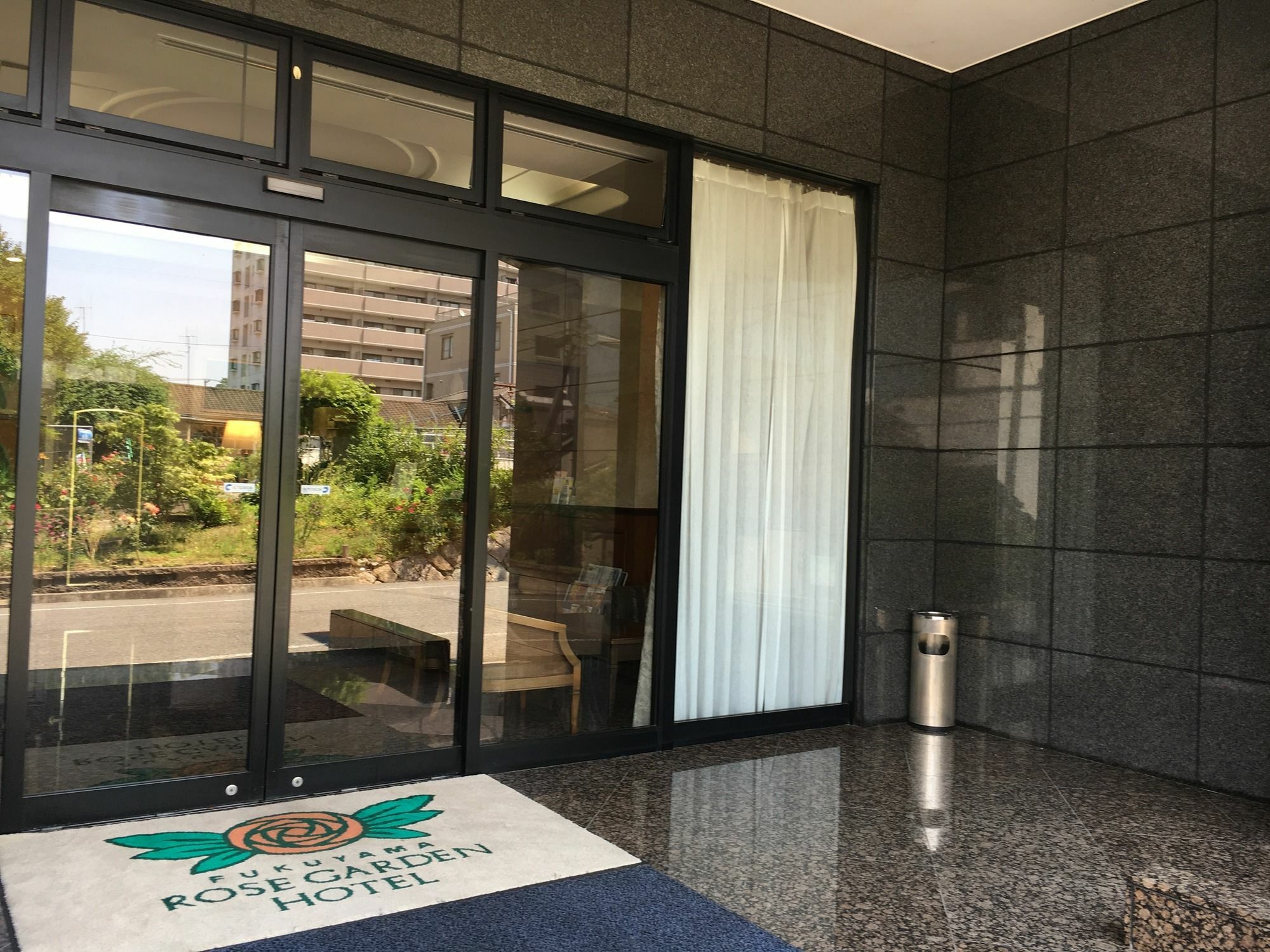 Fukuyama Rose Garden Hotel Экстерьер фото